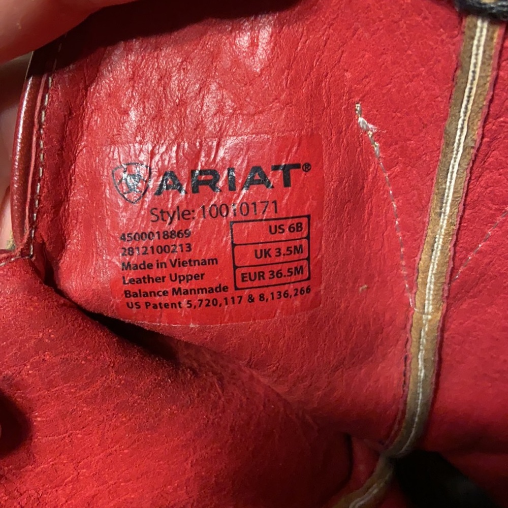 Boots - Picture 3 of 5